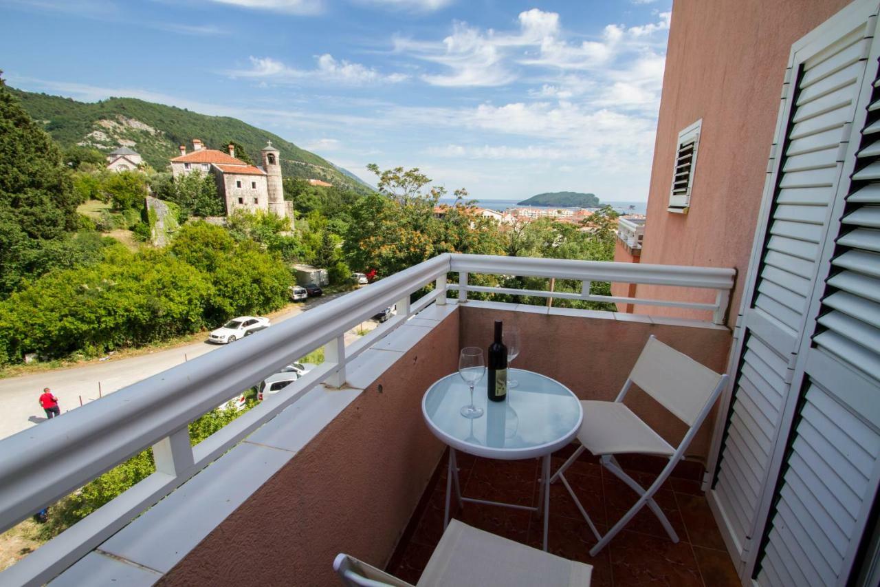 Dom Apartments Будва Екстер'єр фото